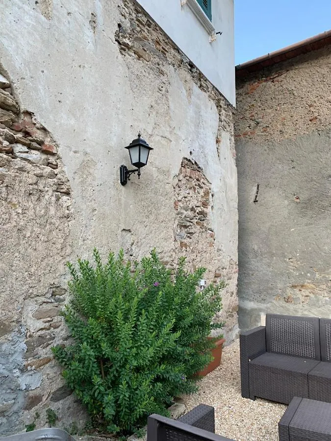 Tuscany House Of Artist مونتينيوزو 0*,  إيطاليا