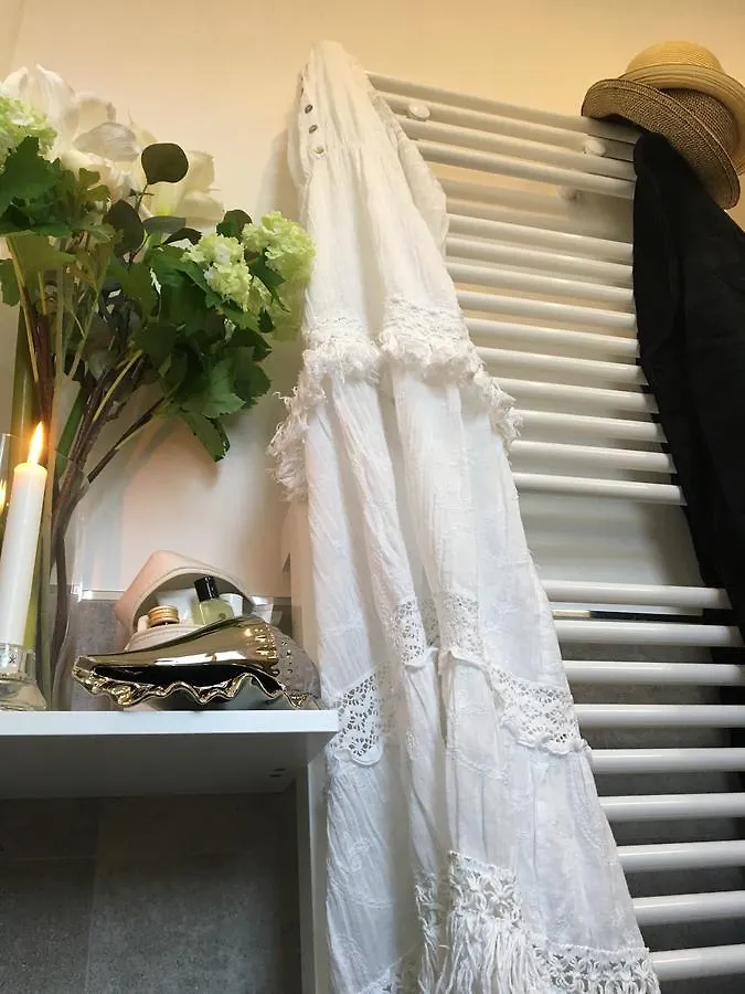 شقة Tuscany House Of Artist مونتينيوزو إيطاليا