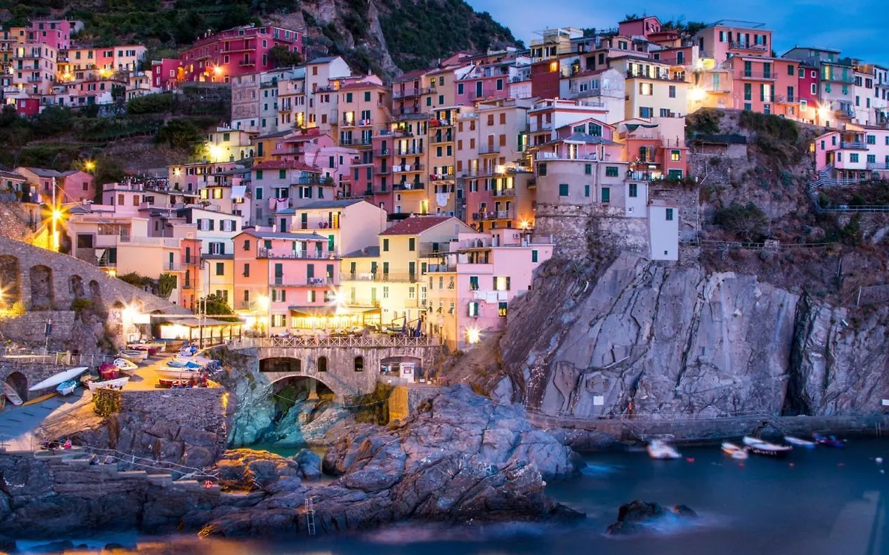 Tuscany House Of Artist مونتينيوزو إيطاليا